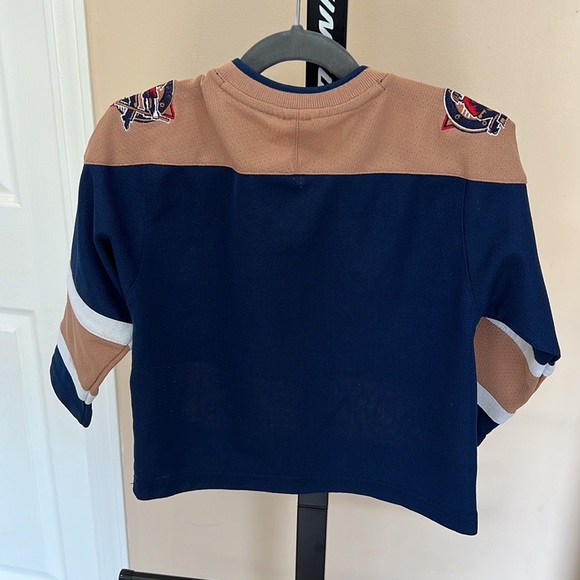 (32) Edmonton oilers jersey - Picture 3 of 3